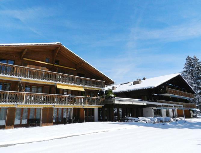 Hotel Alpine Lodge Gstaad Exteriör bild